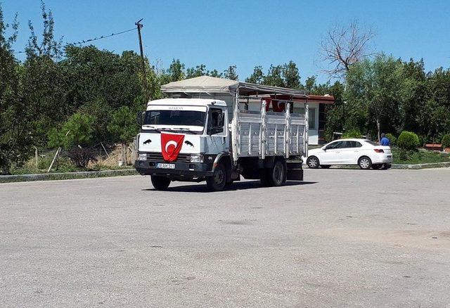 Doları Yok Diye Ekmek Teknesini Bağışlıyor