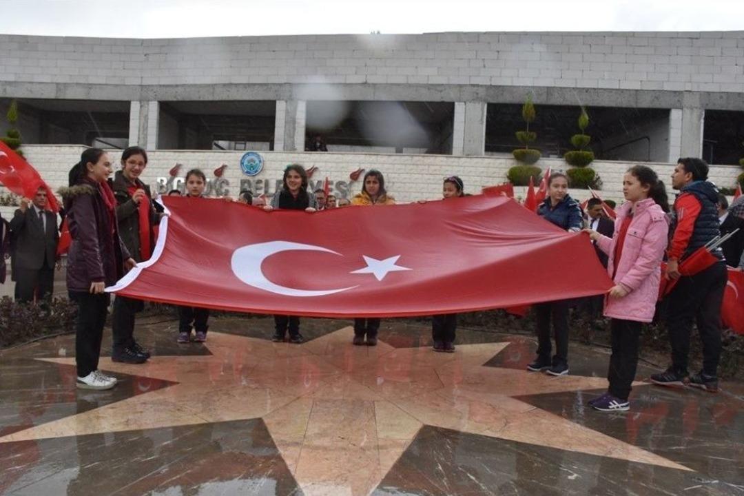 &Ouml;ğrenciler Afrin&rsquo;e Dua Ve Mektup Okudular