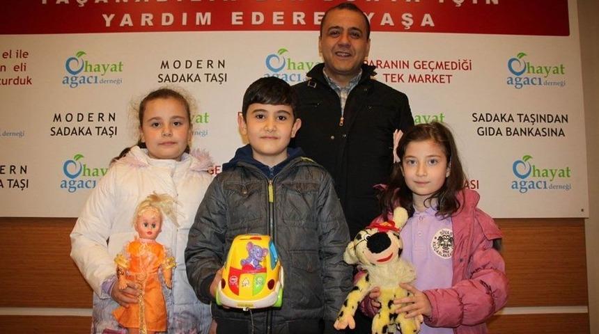 Hayat Ağacı Derneği&rsquo;ne Oyuncak Bağışı
