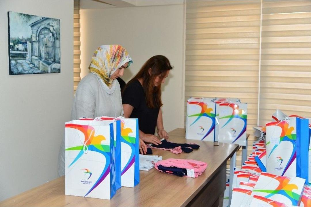 Beylikd&uuml;z&uuml;&rsquo;ndeki &Ccedil;ocuklar Erken Bayram Sevinci Yaşadı