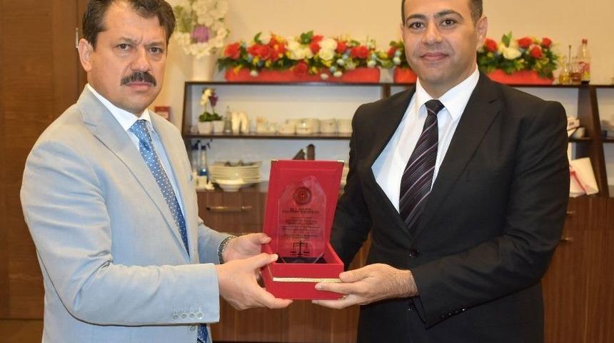 Mağdurların Ve H&uuml;k&uuml;ml&uuml;lerin Hayatlarını Değiştiren M&uuml;d&uuml;rler Veda Etti