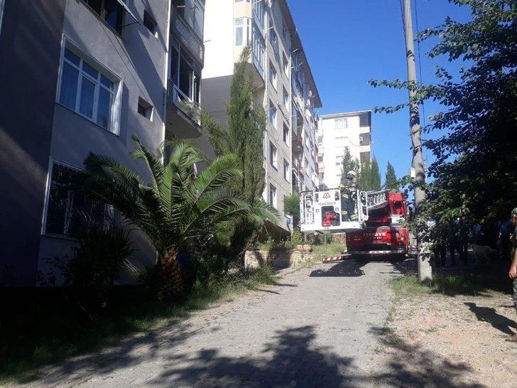 Cezaevi Firarisi Eski Özel Harekatçı, Teslim Olmamak İçin Evini Yaktı G4