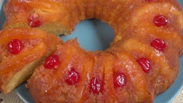 Ananaslı Ters Yuvarlak Kek