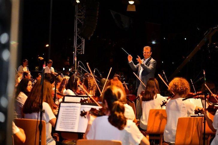 Beylikdüzü Gençlik Senfoni Orkestrası İlk Konserini Verdi G4