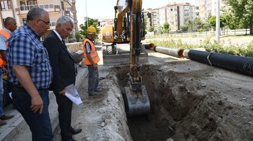 Isparta Belediye Şehrin Altyapısını Santim Santim İşliyor