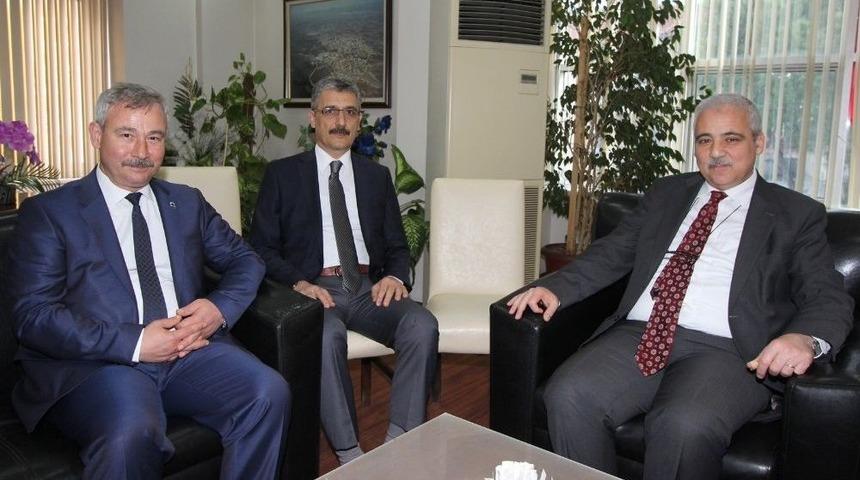 Vali G&uuml;ven&ccedil;er Saruhanlı&rsquo;yı, Başkan Yaralı&rsquo;dan Dinledi