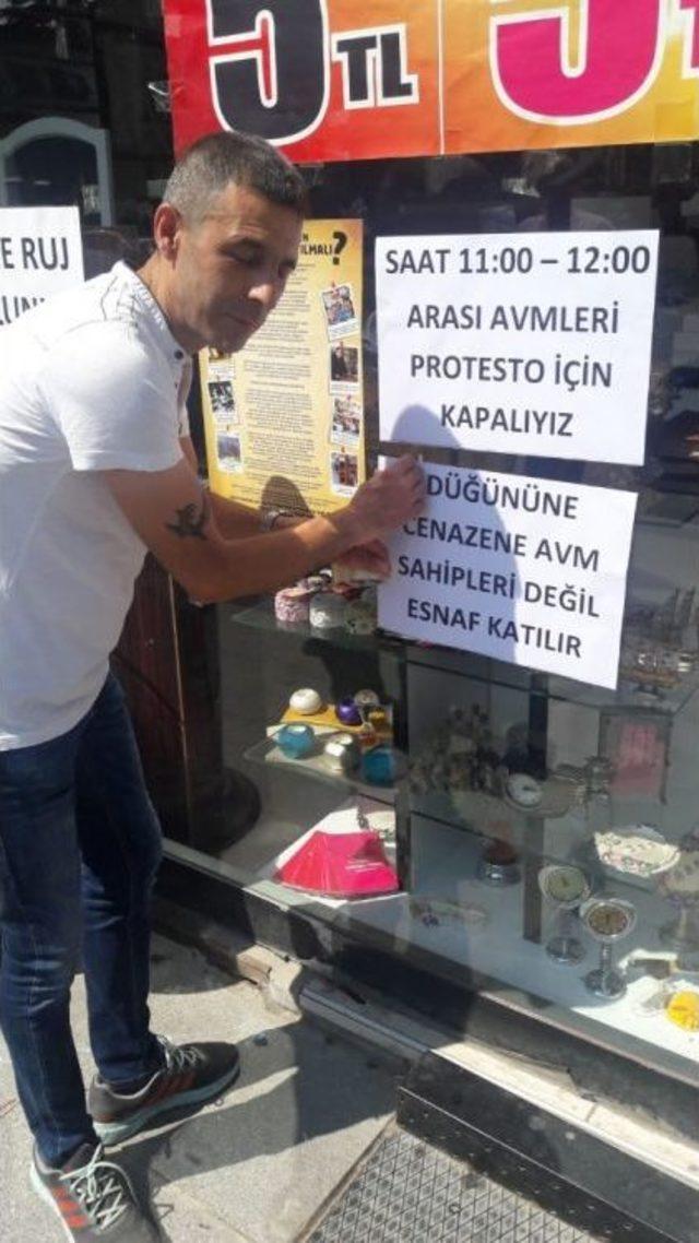 Süpermarketlere Kızan Küçük Esnaf Kepenk Kapattı