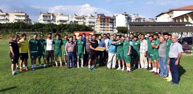 Salihli Belediyespor Kondisyon Yüklüyor