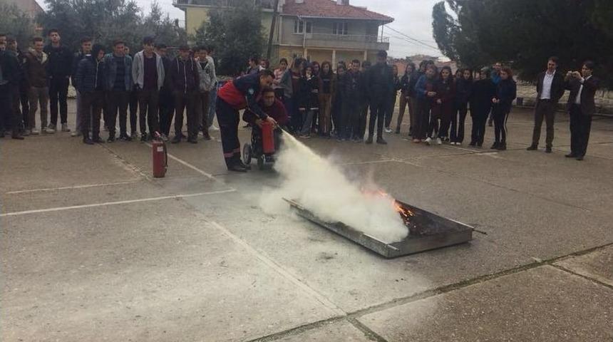 Yapılan Tatbikatla Yangına Nasıl M&uuml;dahale Edeceklerini &Ouml;ğrendiler