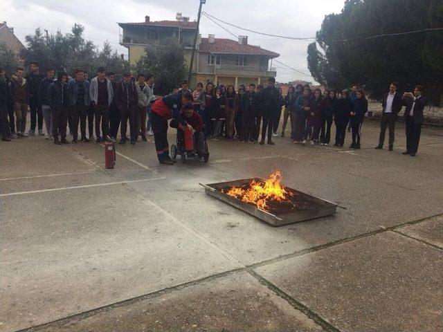 Yapılan Tatbikatla Yangına Nasıl Müdahale Edeceklerini Öğrendiler