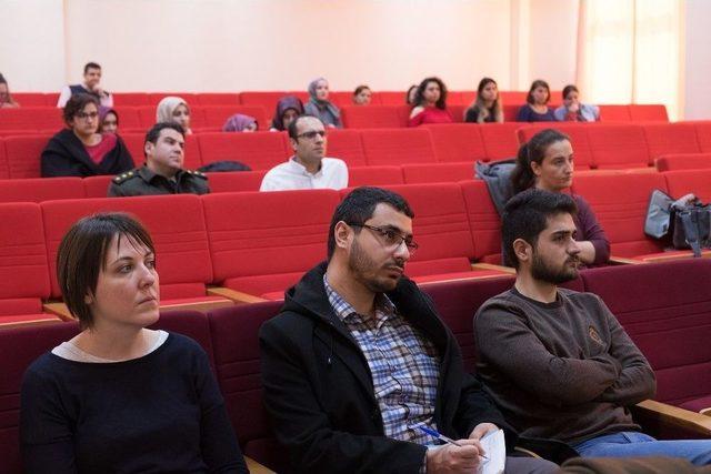 Uluslararası Dergilerde Yayın Yapma Eğitim Semineri Düzenlendi