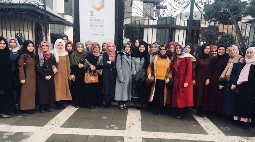 Saü İlahiyat Öğrencileri Arapça Kitap Fuarına Katıldı