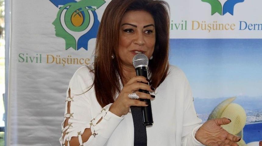 Ebru T&uuml;rel : " Personel İstihdam Etmek Belediyeye Eleman Almakla Değil, Yatırımlarlarla Olur"