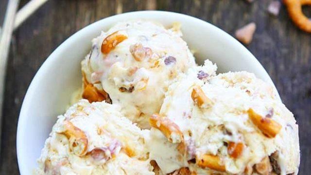 Karamelli ve Krakerli Dondurma