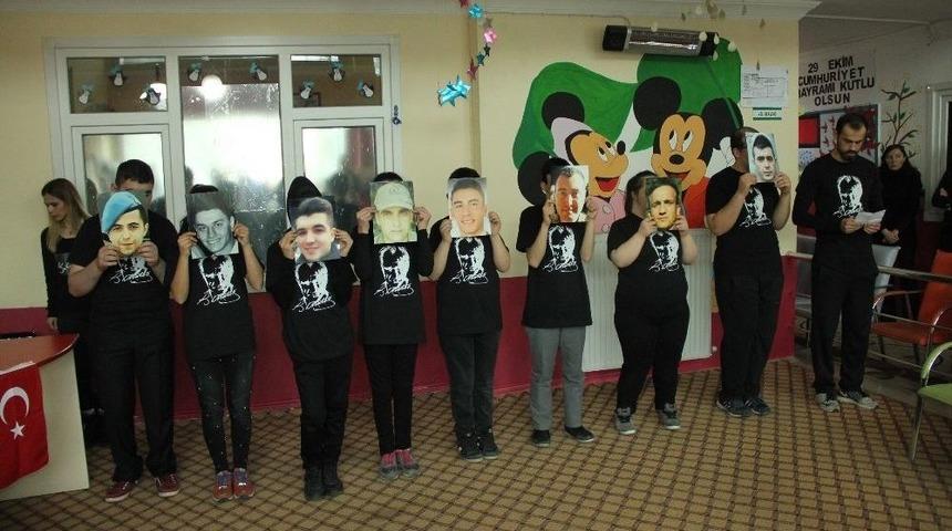 Engelli &Ouml;ğrencilerden Ebru Sanatıyla Zeytin Dalı Harekatı&rsquo;na Destek