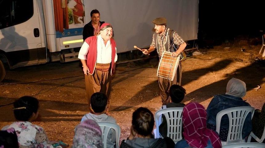 "k&ouml;y Seyirlik" Oyunu G&uuml;lnar&rsquo;da Sahnelendi