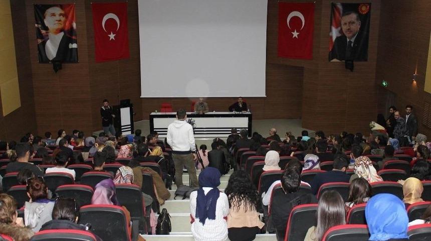 Er&uuml;&rsquo;de Adorno Semineri