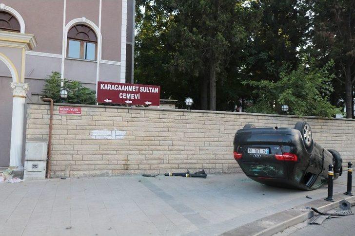 Üsküdar’da Otomobil Takla Attı: 2 Yaralı G5