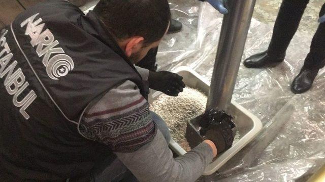 İstanbul’dan Suudi Arabistan’a Pistonlarla Gönderilen Uyuşturucu Haplar Polise Takıldı