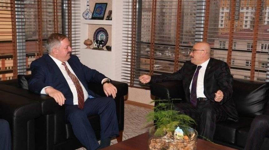 Başkan Nursa&ccedil;an&rsquo;dan Ak Parti İl Başkanı &Ouml;zden&rsquo;e Ziyaret