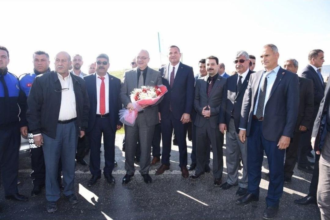 Başkan Erg&uuml;n&rsquo;e K&ouml;pr&uuml;başı&rsquo;nda Coşkulu Karşılama