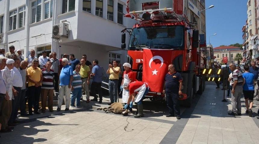 Sinop Belediyesi Yeni İtfaiye Aracını Tanıttı
