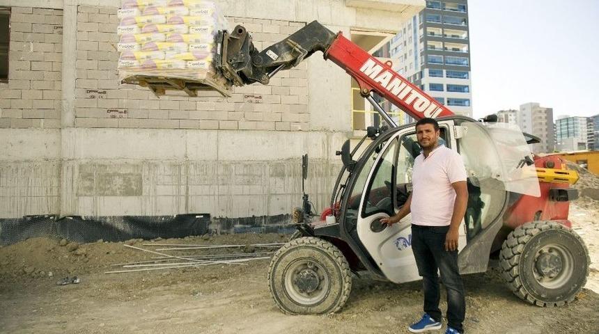 (&ouml;zel Haber) Ankara&rsquo;da İnşaat Firmasından Dolar Bozduran M&uuml;teahhitlere Bedava Hizmet