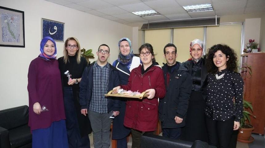 Engelsiz &Ouml;ğrenciler 8 Mart D&uuml;nya Kadınlar G&uuml;n&uuml;&rsquo;n&uuml; Kutladı