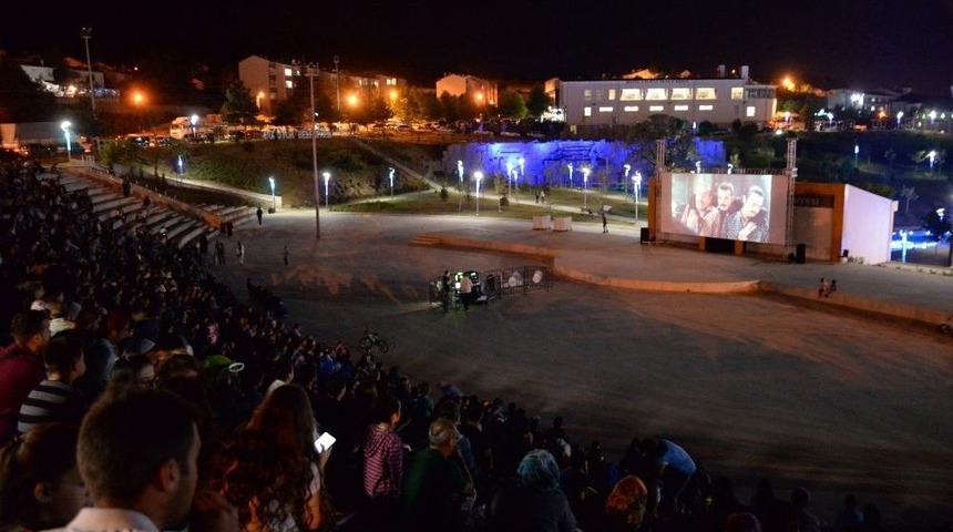 Boz&uuml;y&uuml;k Metristepe 2. Sinema Festivali Başlıyor