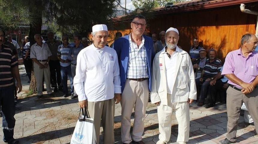 Vezirhan&rsquo;da Kutsal Topraklara Gidecek Olan Hacı Adayları Uğurlandı