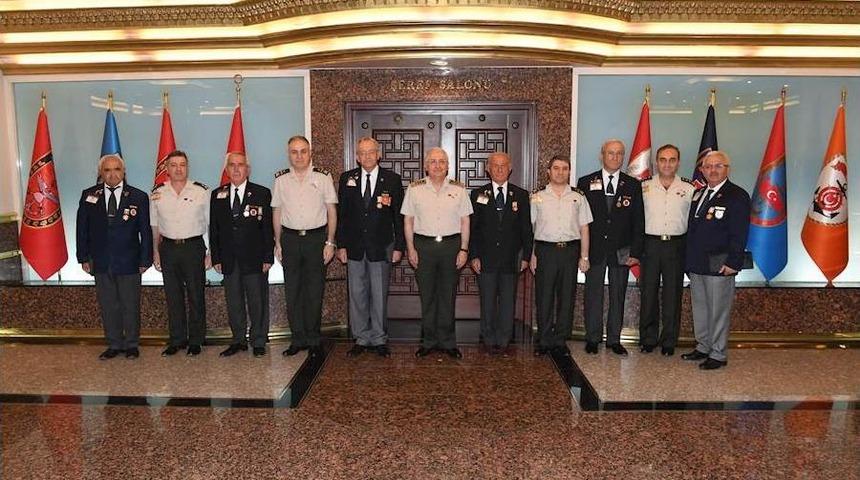 T&uuml;mgazider Ve Kıbrıs Gazileri, Orgeneral G&uuml;ler&rsquo;i Ziyaret Etti