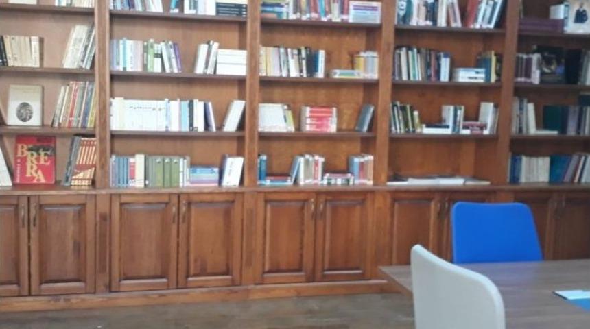 İlk Sanat Ve Edebiyat K&uuml;t&uuml;phanesi Kongre Binası&rsquo;nda Hizmete A&ccedil;ıldı