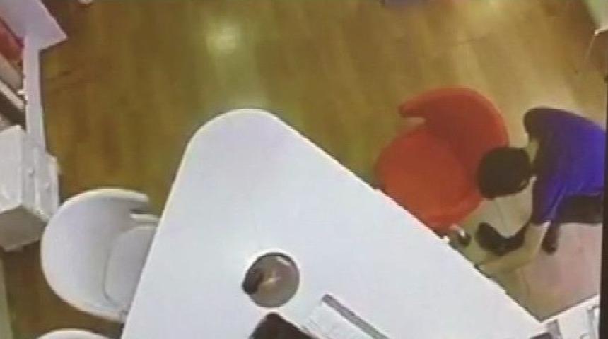 &Ccedil;alıştığı İş Yerini Soydu