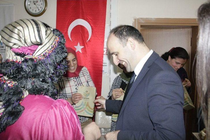 Kaymakam Şener Kadınlarla Bir Araya Geldi G3