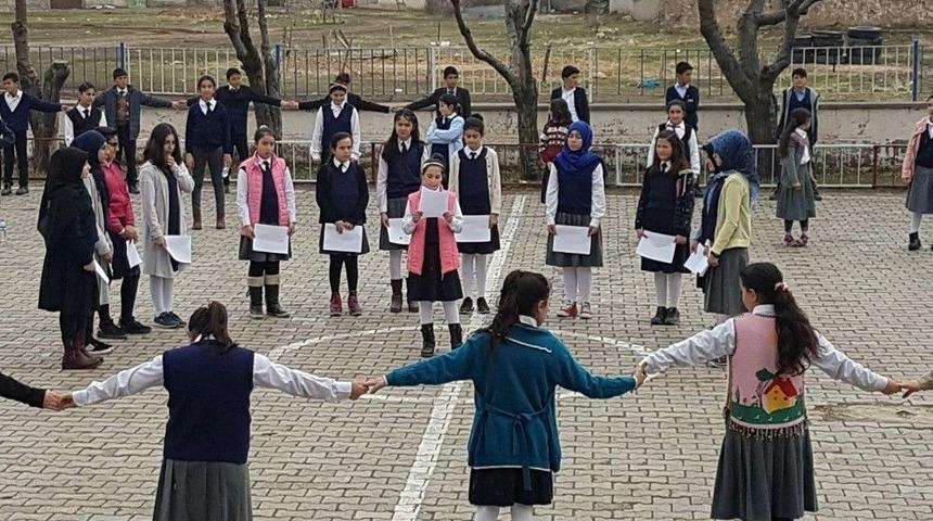 Kadınlar Gününde Kadın Sorunlarına Dikkat Çektiler