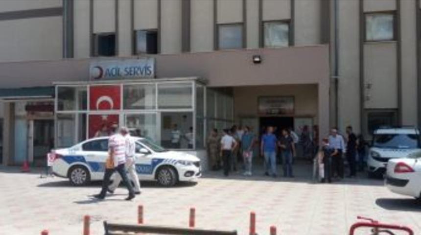 Kahta İl&ccedil;esinde Kavga: 1 Yaralı