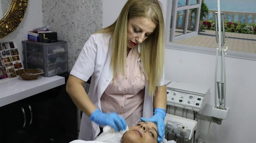 Dolar Bozdurana Profesyonel Cilt Bakımı Bedava