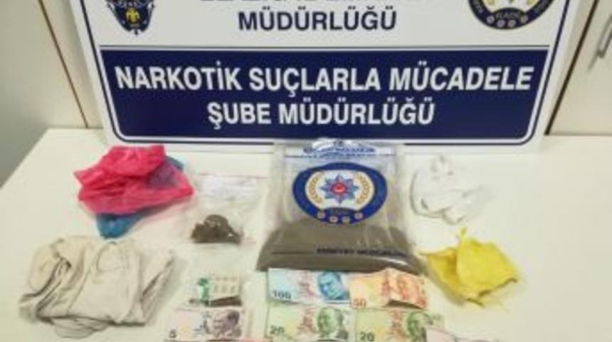 5 Ş&uuml;pheli Uyuşturucuyu G&ouml;merken Yakalandı