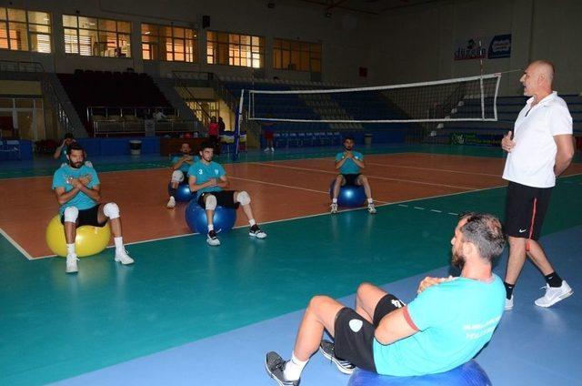 Palandöken Belediyesi Voleybol Takımı Yeni Sezon Hazırlıklarını Sürdürüyor