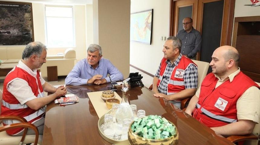 Başkan Karaosmanoğlu&rsquo;ndan Kızılay&rsquo;a Teşekk&uuml;r