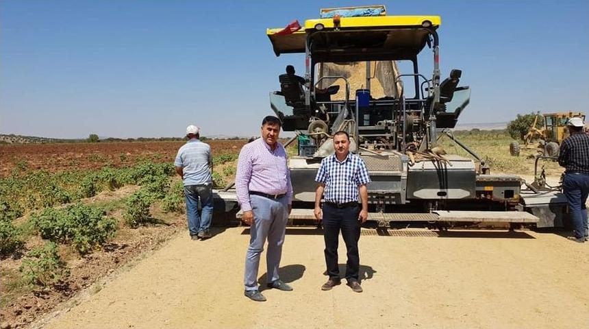 Köy Yollarının Asfaltlanma Çalışları Sürüyor