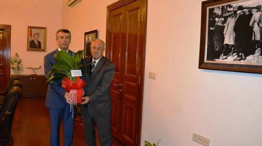 Edremit Terziler Ve Tuhafiyeciler Odasından Kaymakam Ali Sırmalı&rsquo;ya Ziyaret