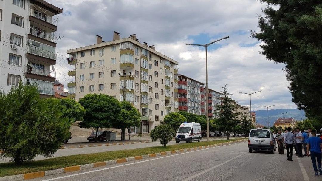 Kastamonu&rsquo;da Karşıya Ge&ccedil;mek İsteyen Yayaya Otomobil &Ccedil;arptı