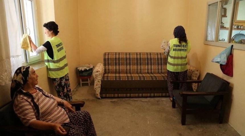 Tunceli&rsquo;de Yaşlı Ve Bakıma Muhta&ccedil;lara &Ouml;rnek Hizmet