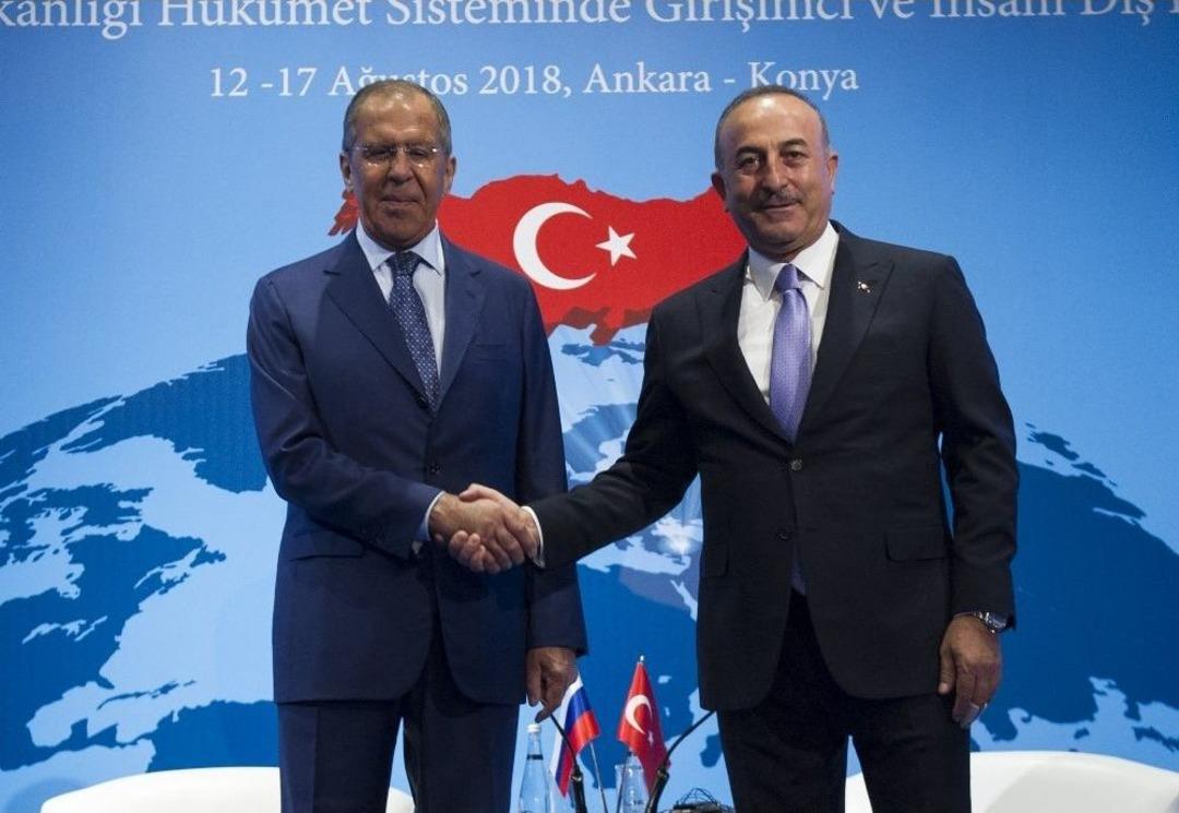 Bakan &Ccedil;avuşoğlu, Rus Mevkidaşı Lavrov İle Bir Araya Geldi