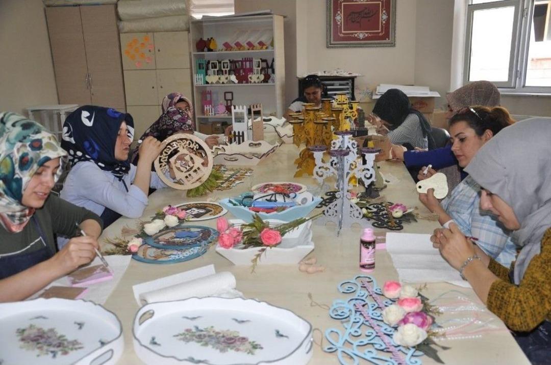 Adem&rsquo;in Kurslarına Yoğun İlgi