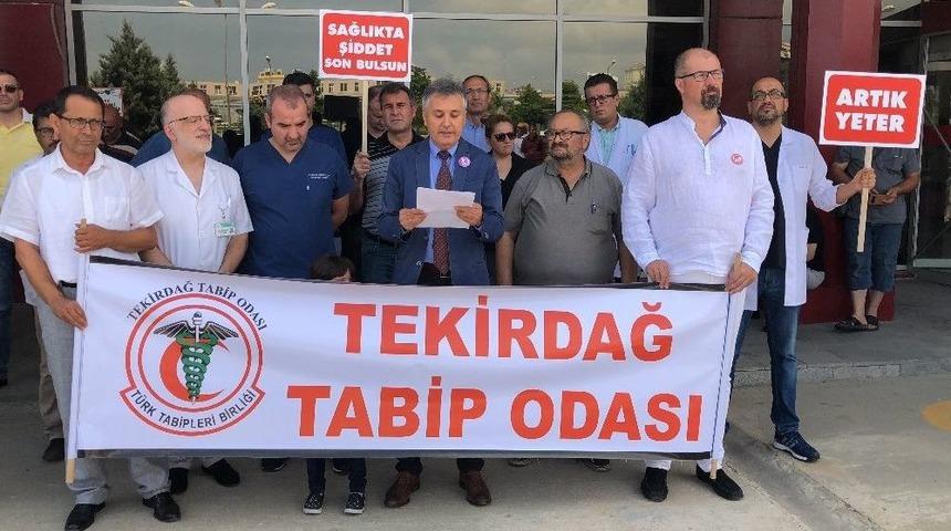 &Ccedil;orlu&rsquo;da Doktorlardan Sağlıkta Şiddet Sona Ersin Eylemi