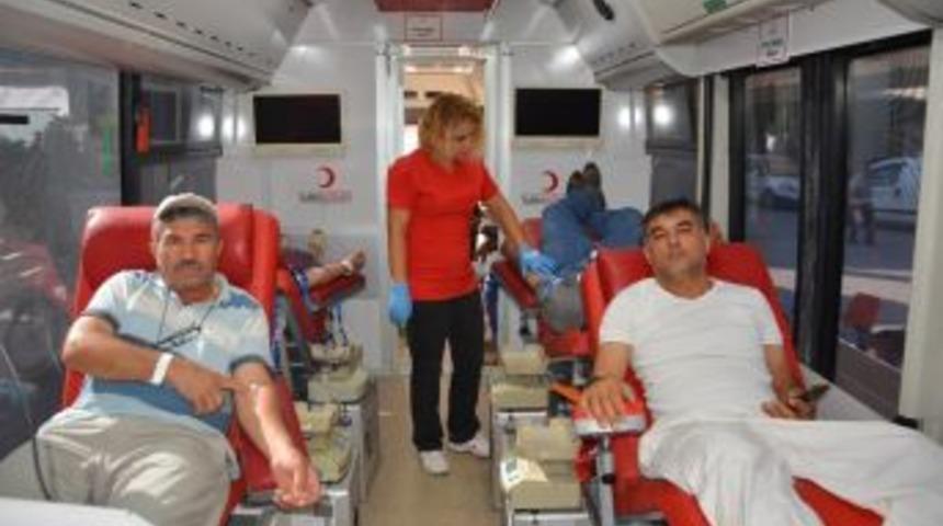 10 G&uuml;nde 500 &Uuml;nite Kan Bağışı