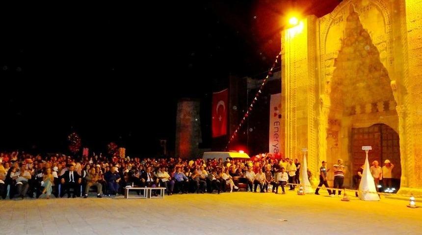 Aksaray&rsquo;ın Sultanhanı İl&ccedil;esinde Doğalgaz Kullanıma Sunuldu