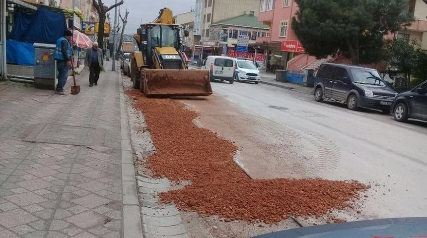 K&ouml;rfez&rsquo;de Altyapı Sonrasında Yollar D&uuml;zenleniyor